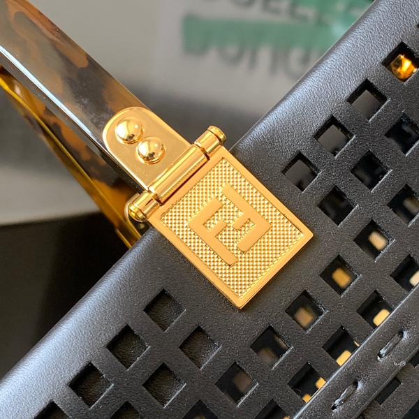 スーパーコピーブランドバッグ角部分ディテール